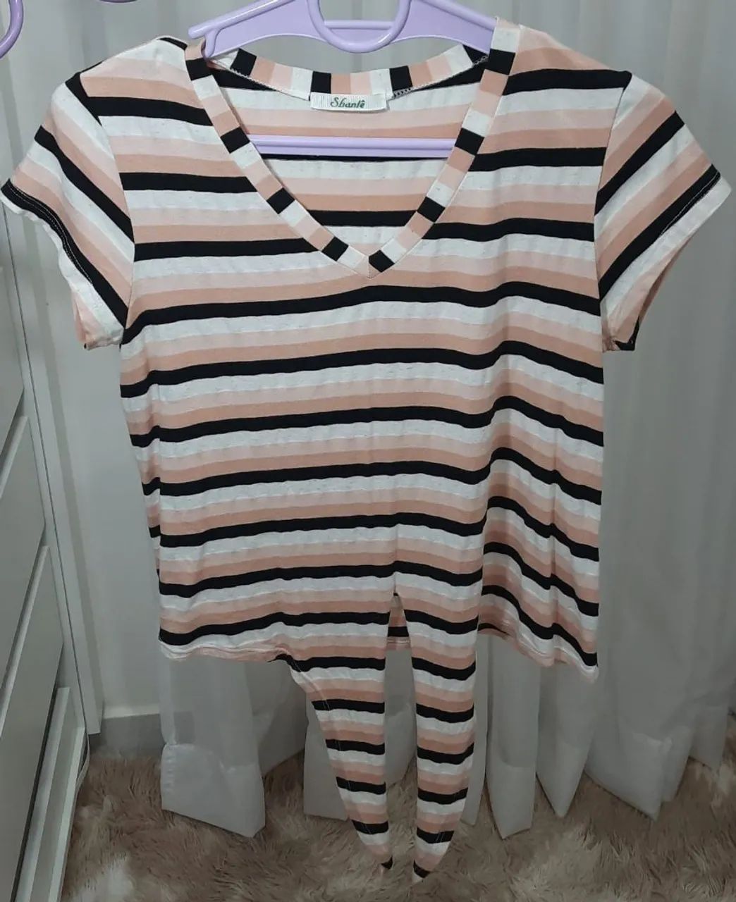 Blusa listrada com nó frontal - Feminina - Foto 2