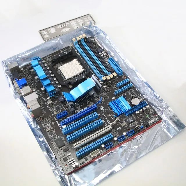 Placa Mãe ASUS M4A88T-V EVO para reparo - Foto 2