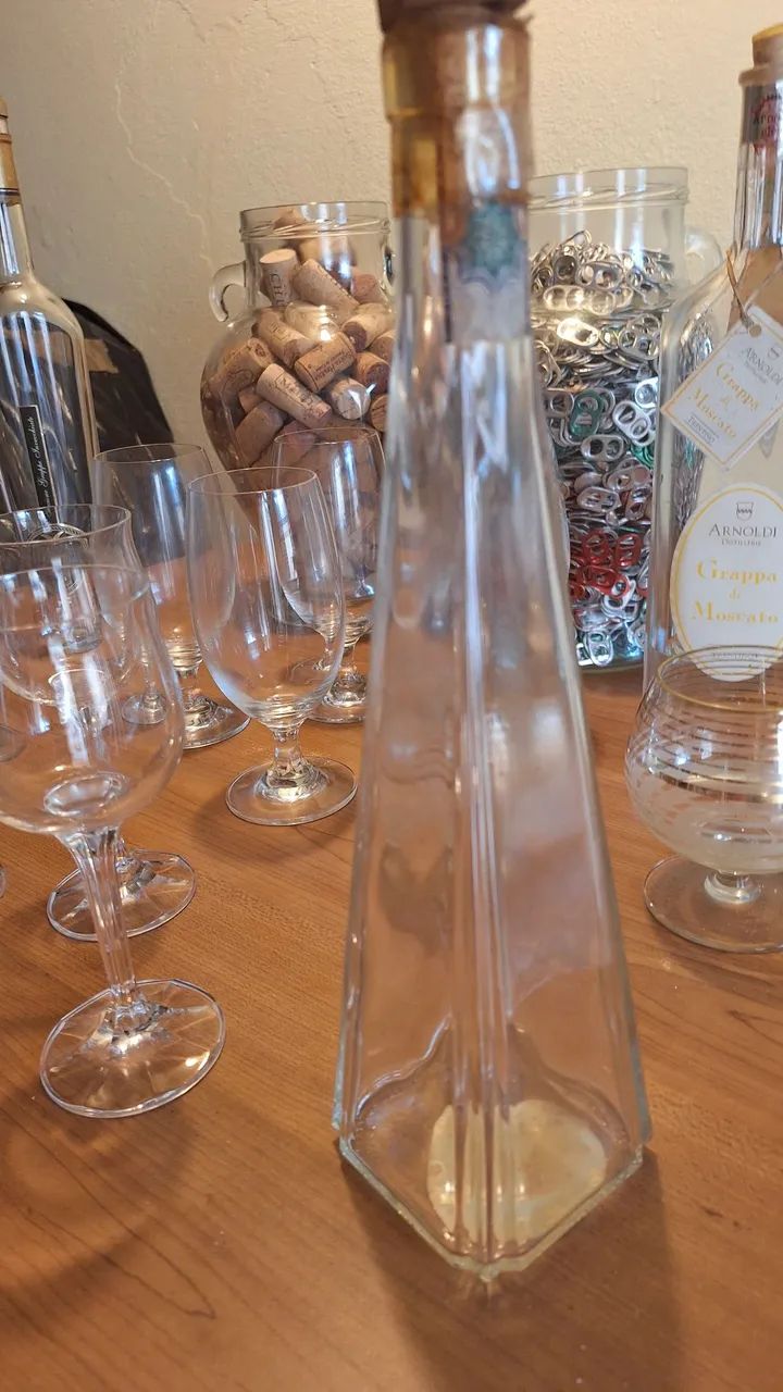 Taças de Cristal, Vaso e Garrafas para decoração  - Foto 3