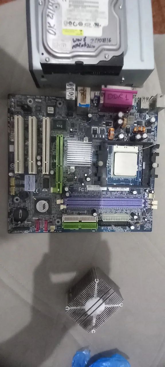 Placa mãe GA-K8VM800M/hd/processaro/gravador de DVD LG - Foto 2