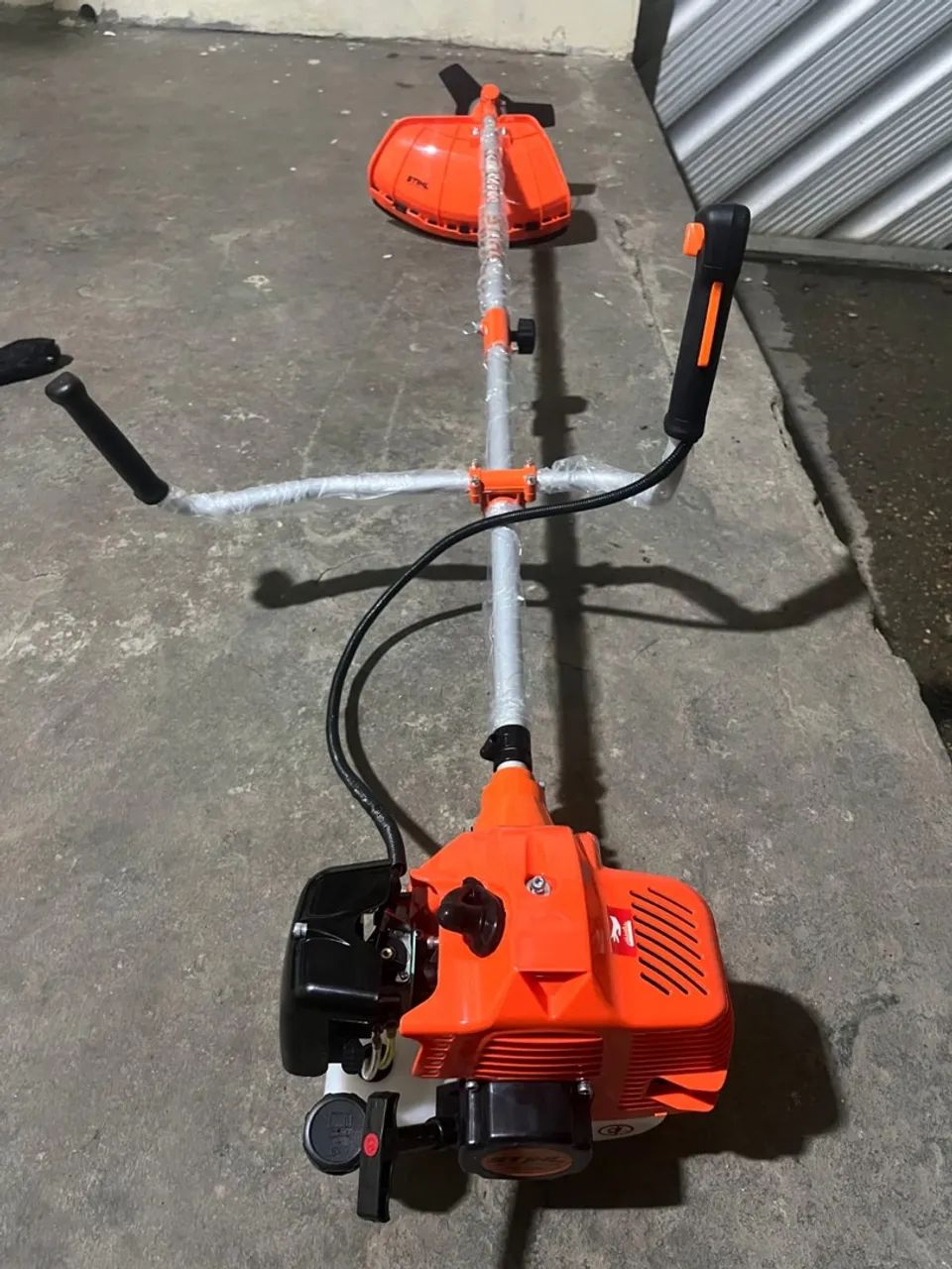 Venda-se roçadeira nova FS 290 