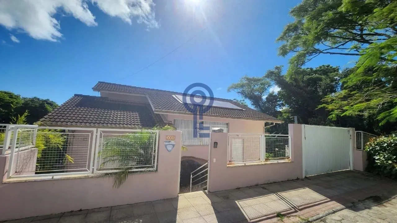 Casa com vista para o mar - Locação em Santo Antônio Lisboa