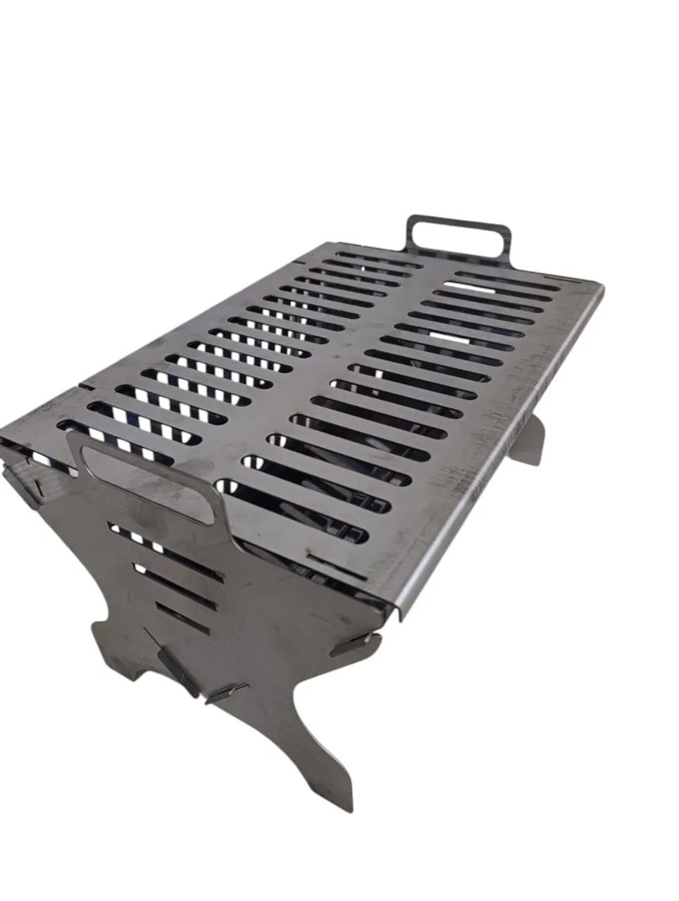 Churrasqueira dobrável portátil com grelha em inox pesca camping - Foto 2
