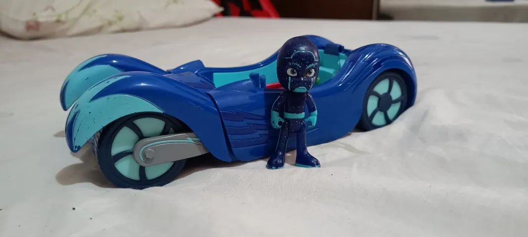 PJ Masks Night Ninja Com Carro Frog Box Som e Luz Pilha Inclusa  - Foto 3