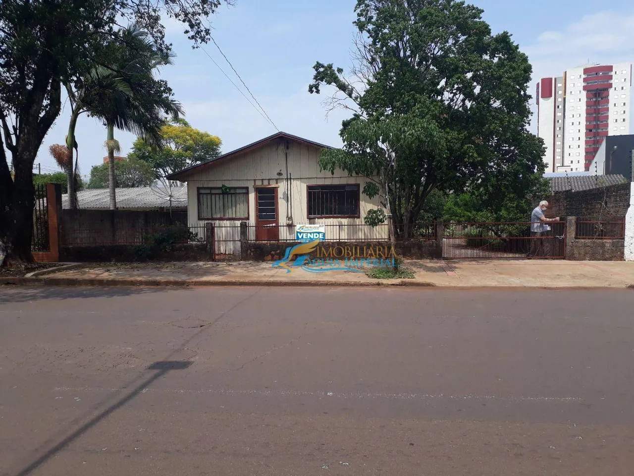 Imobiliária Águia Imperial Vende Terreno No Centro