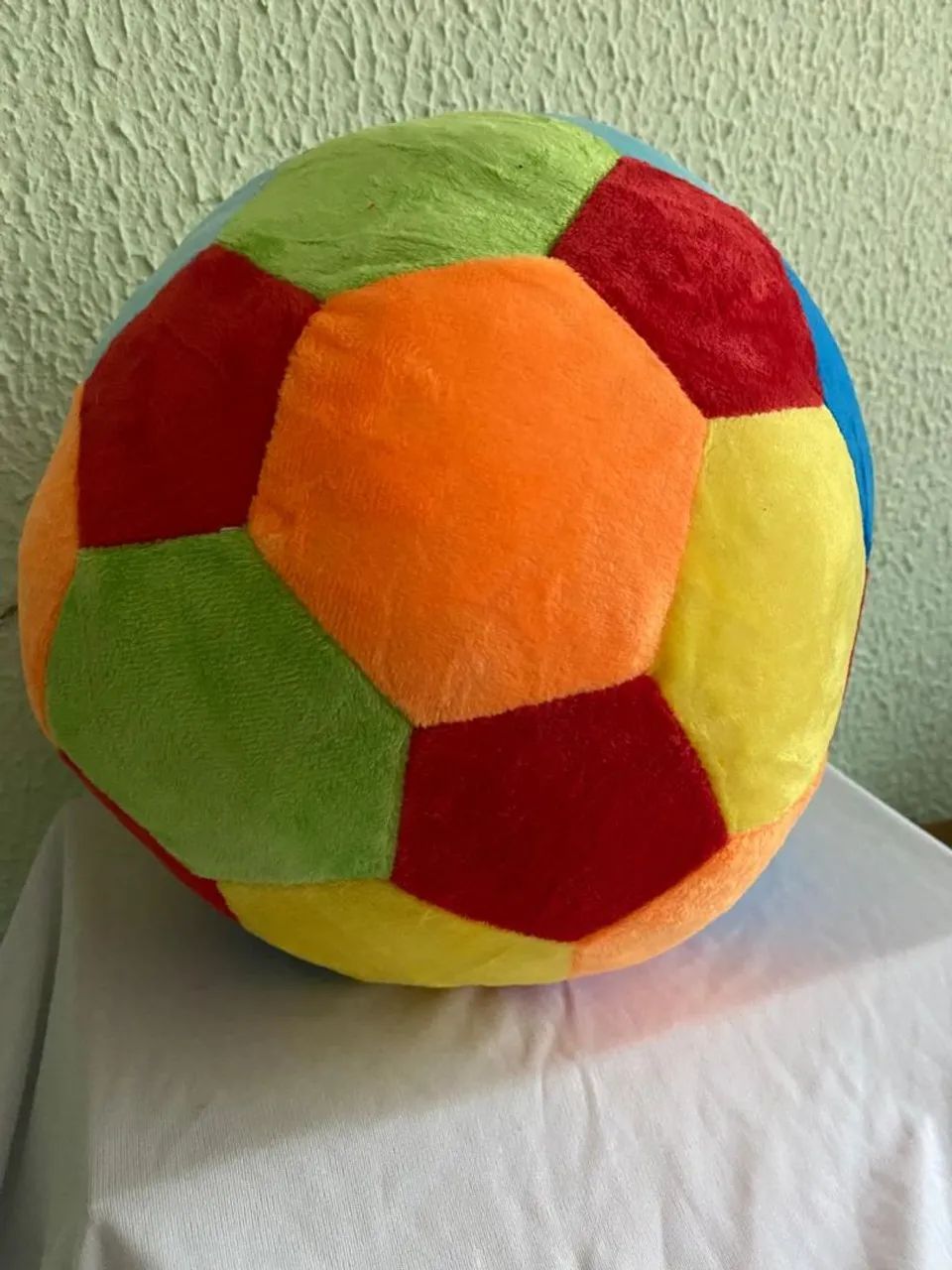 Bola de Pelúcia com Sininho de 25cm 