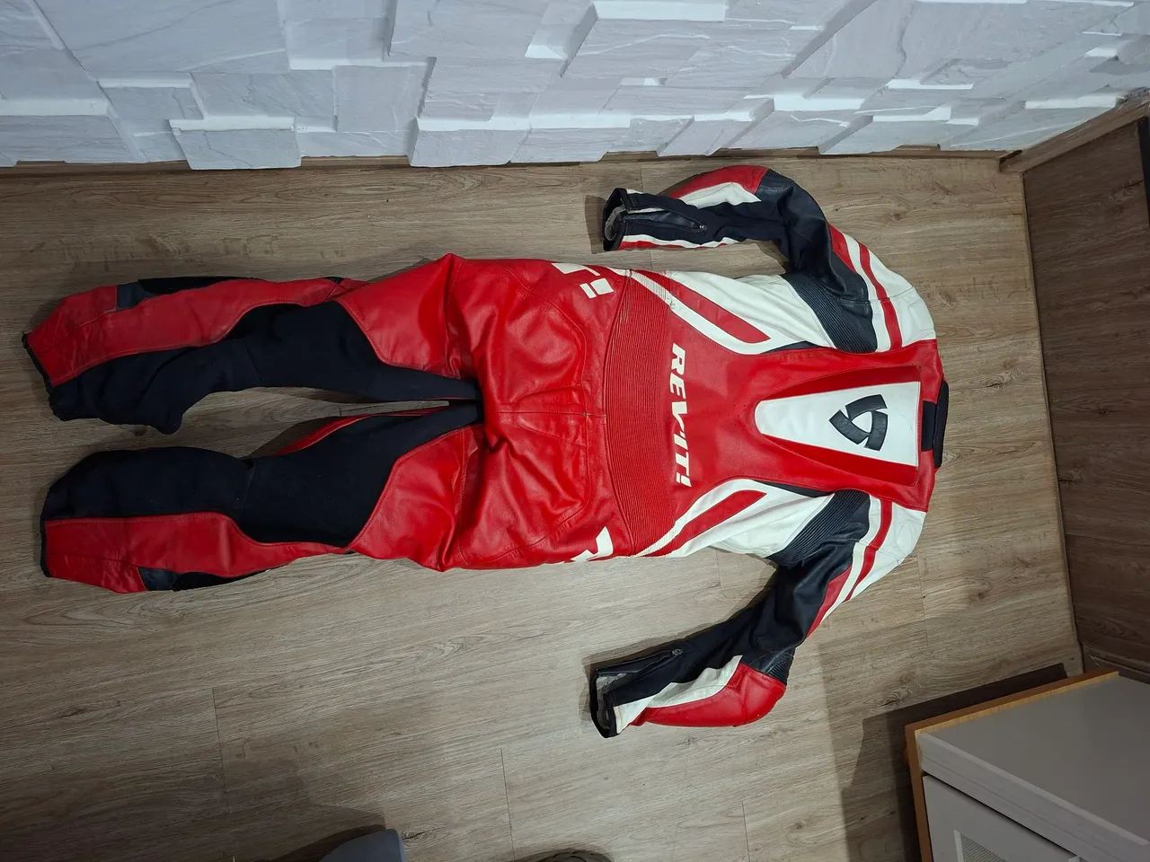 Kit motociclista Macacão de Couro Rev'it para Motociclista - Foto 2