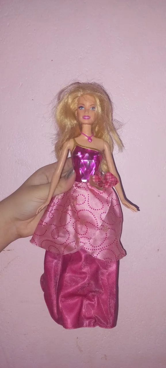 Bonecas Barbie e Ever After High - Foto 2