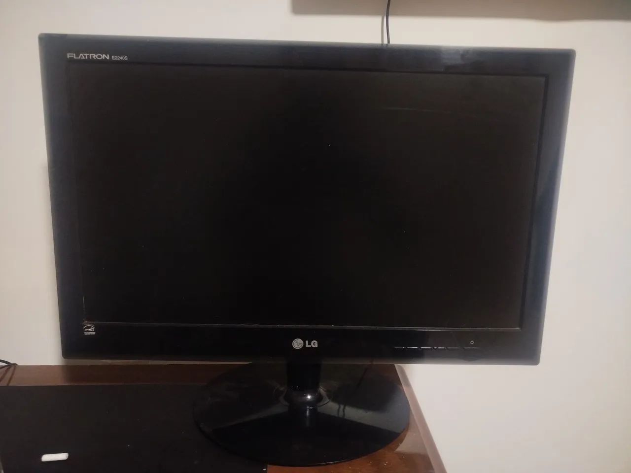 Monitor LG Flatron E2240S 22 polegadas