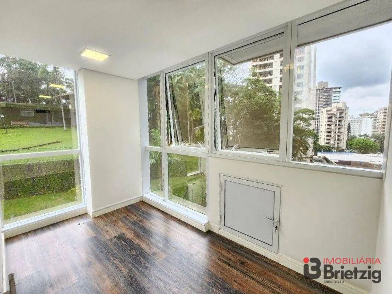 Sala à venda, 63 m² por R$ 790.000,00 - Atiradores - Joinville/SC - Foto 2