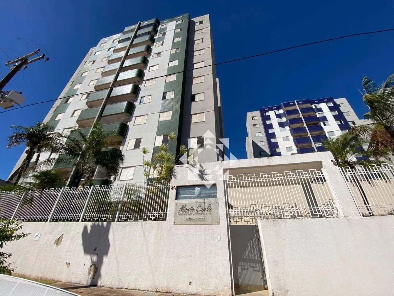 Apartamento com 3 dormitórios para alugar, 96 m² por R$ 8.000,00/mês - Plano Diretor Sul -