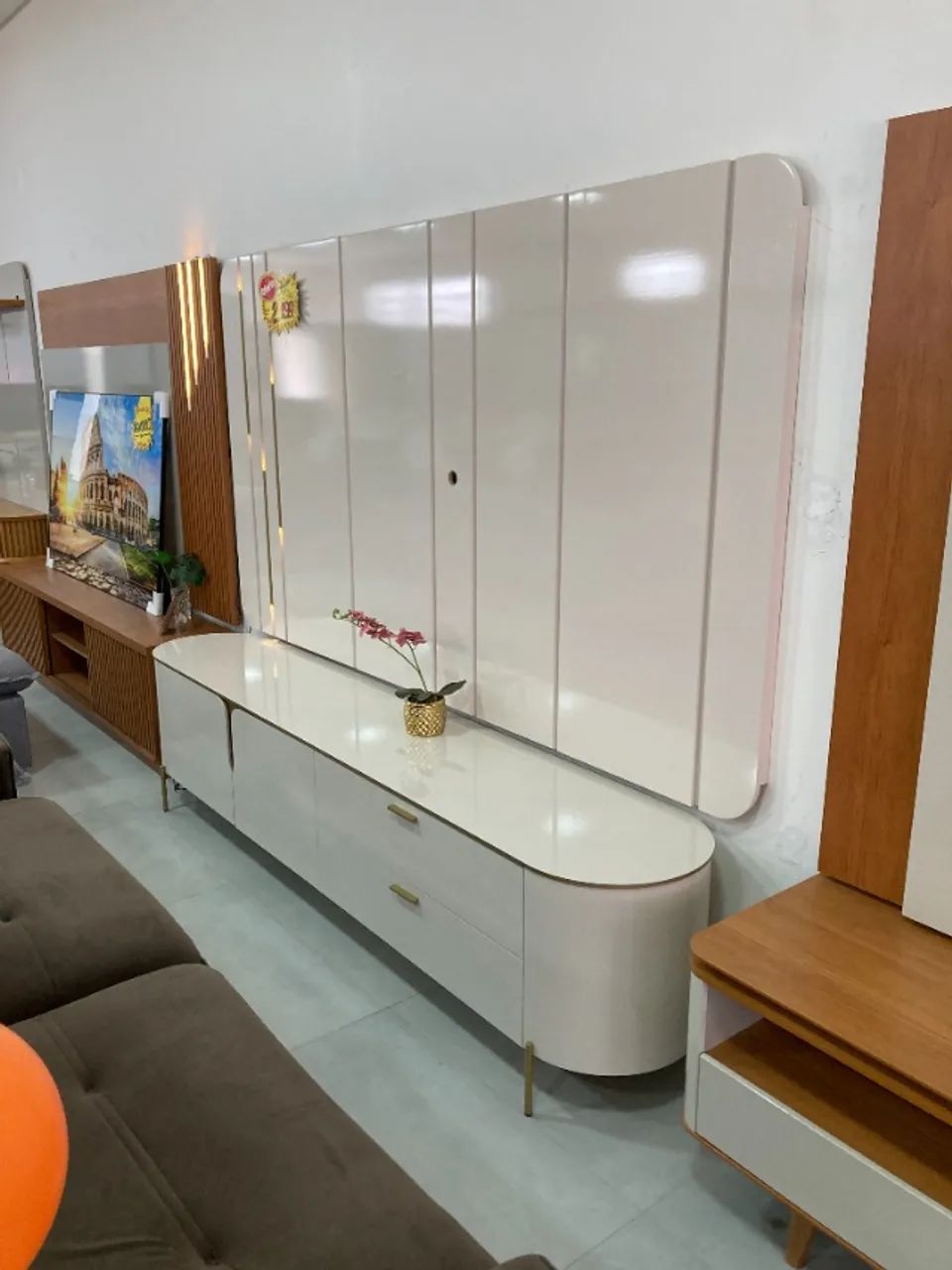 Bancada com Painel 100% MDF + LED - Moderna e Funcional!