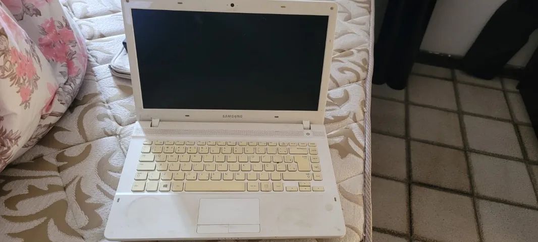 Notebook Samsung branco