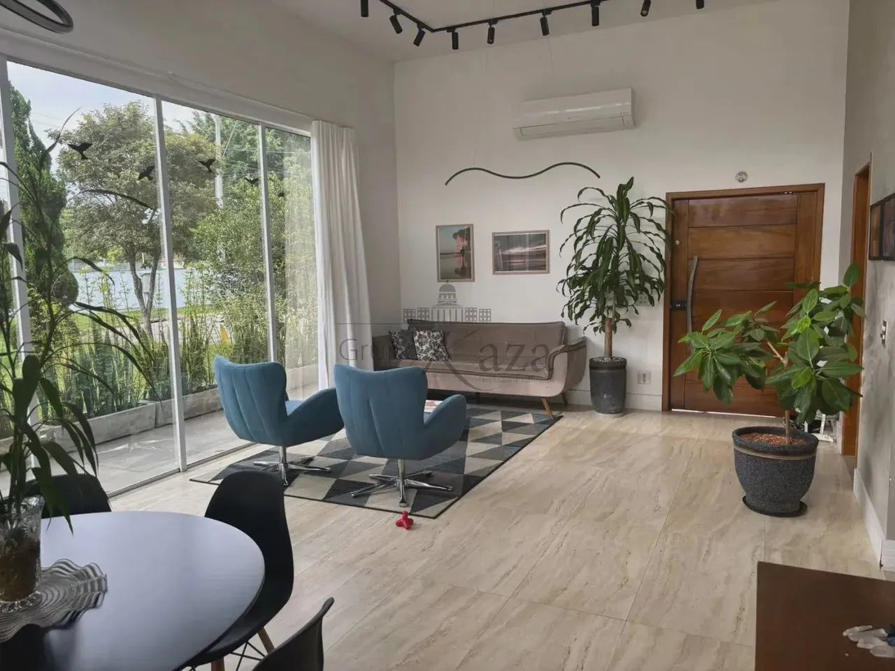 Casa em Oportunidade - Condomínio - Vila Branca - Quintas do Villa Branca - 3 Dormitórios