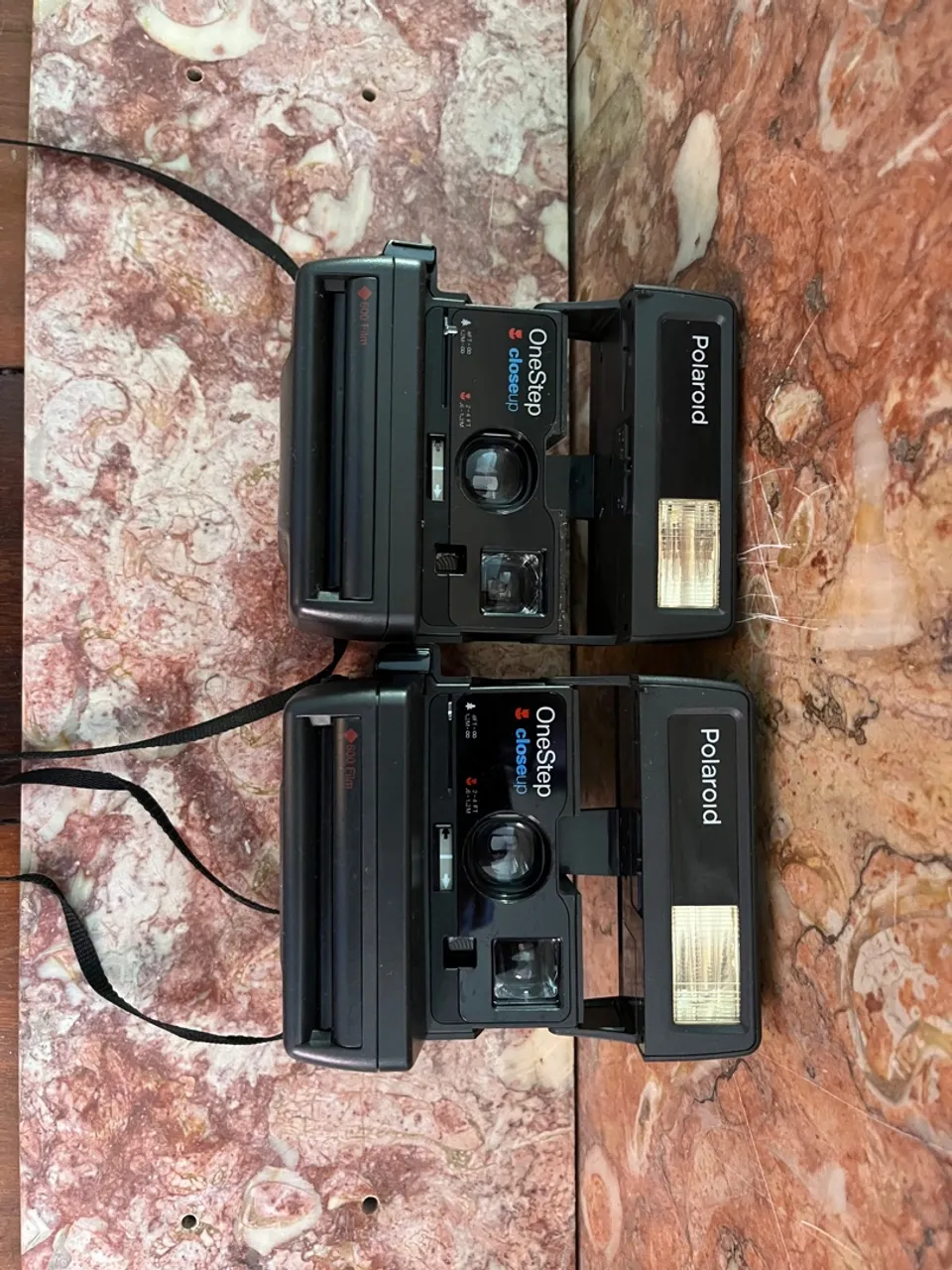 2 Polaroid OneStep Close-up - Câmera Instantânea
