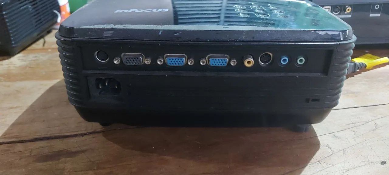 Estou liquidando Projetor infocus modelo t102  - Foto 4