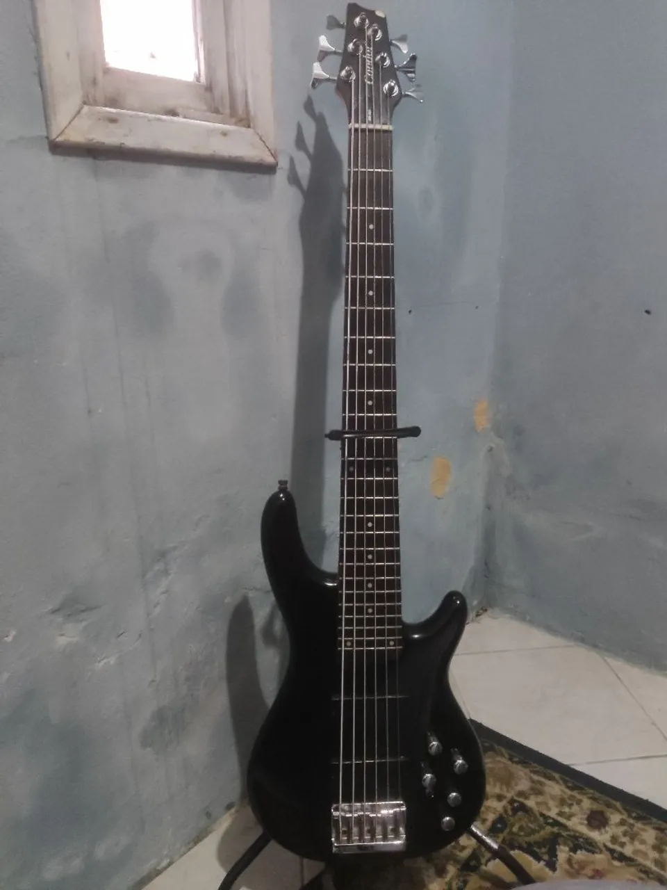 Contra baixo condor de 6 cordas