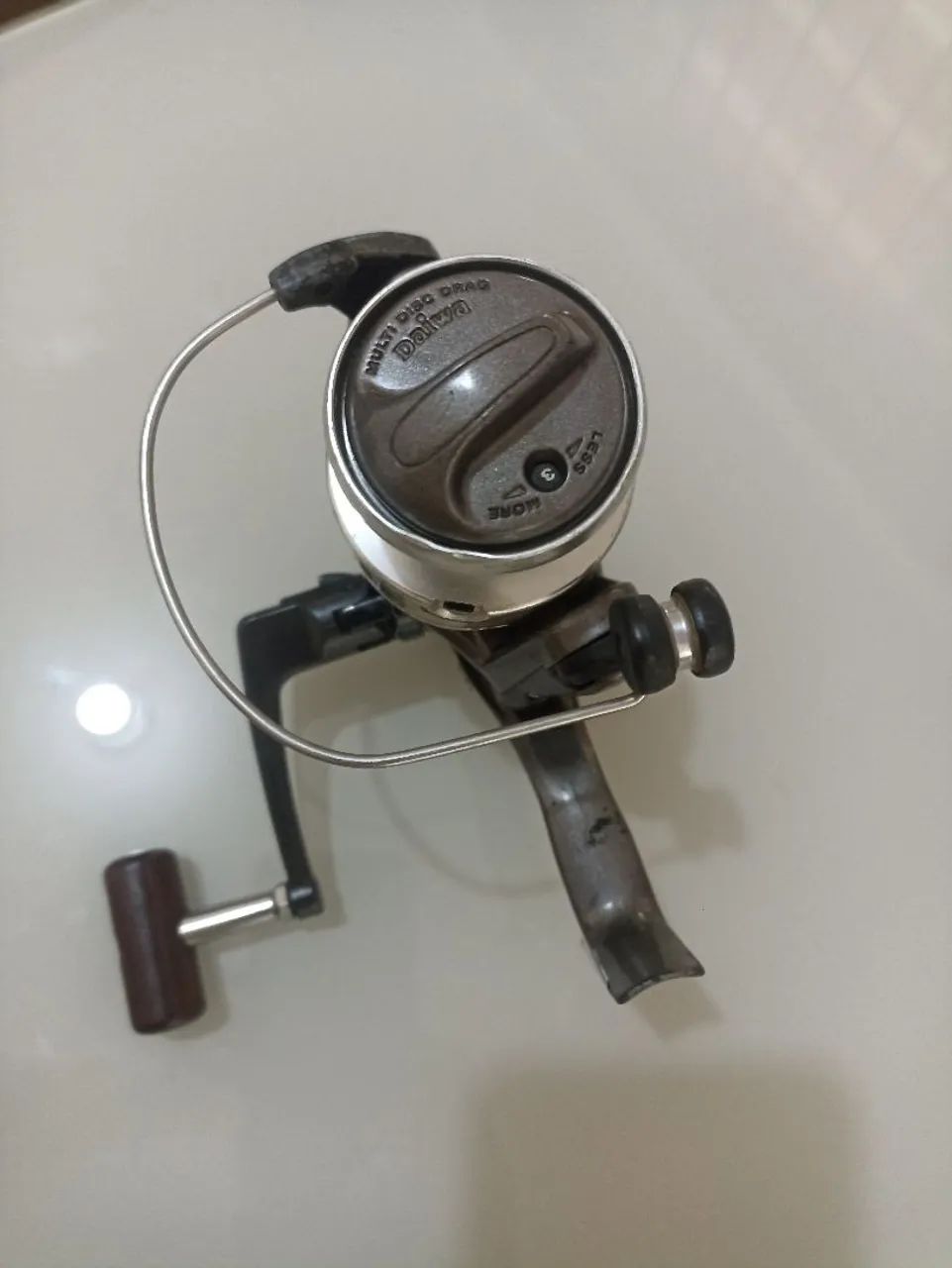Molinete de pesca Daiwa 2500-ZB Regal X - Foto 4