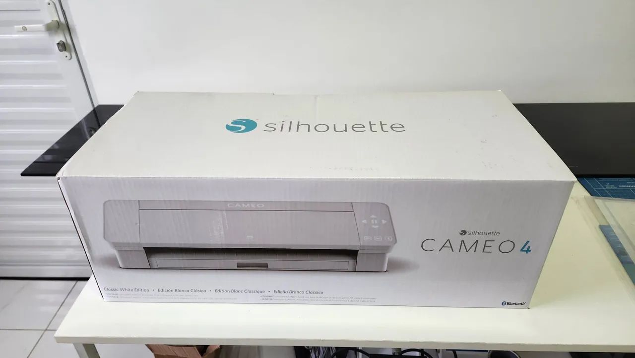 Maquina de corte Silhouette Cameo 4