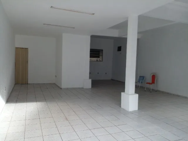 ALUGO LOJA NA AV. MAL. CAMPOS VITORIA