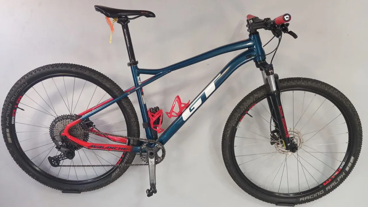 Bike GT Avalanche 29