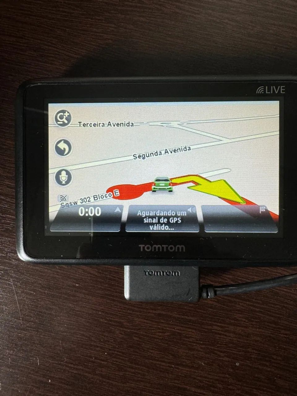 GPS Tom Tom Semi Novo Com Cabo Carregador USB e Veicular.