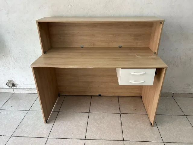 Balcão De Escritório Com 2 Gavetas E Prateleira Superior