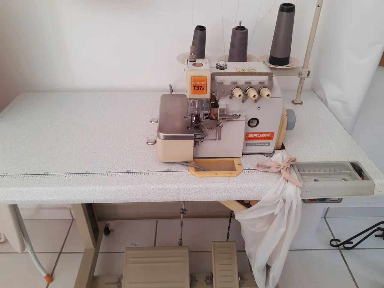 Máquina de Costura Industrial - Overlock