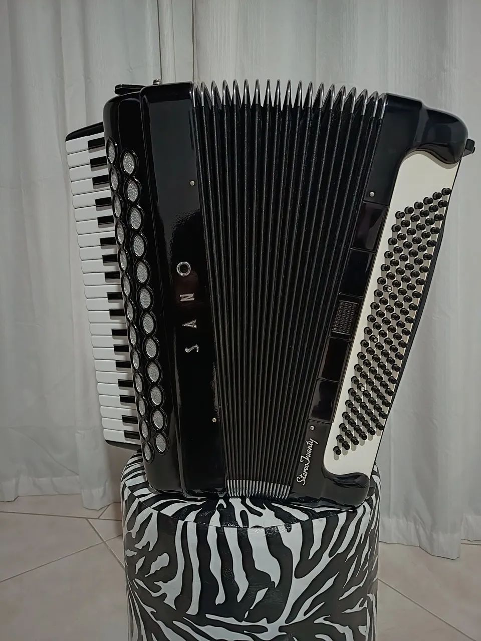 Vende-se Acordeon  - Foto 2