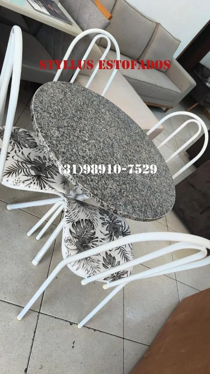 Mesa tubular redonda de 4 cadeiras 