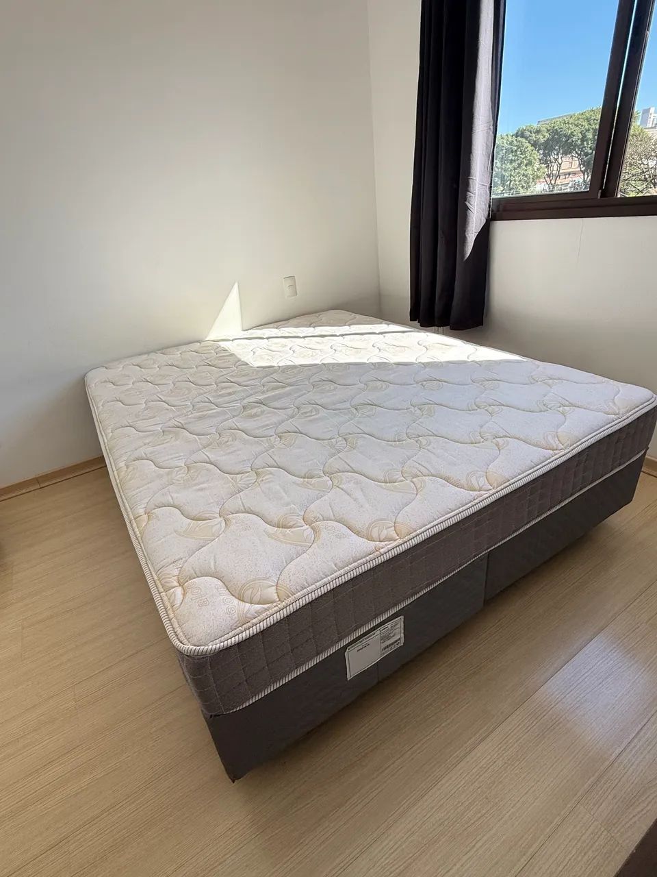 Oportunidade Cama Box Queen  - Foto 4