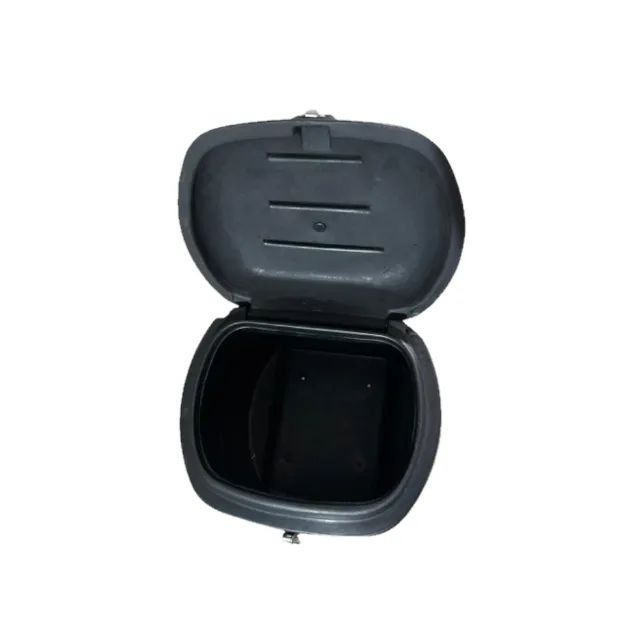 Baú Para Moto 110l Preto Resiplastic + Colete De Brinde - Foto 3