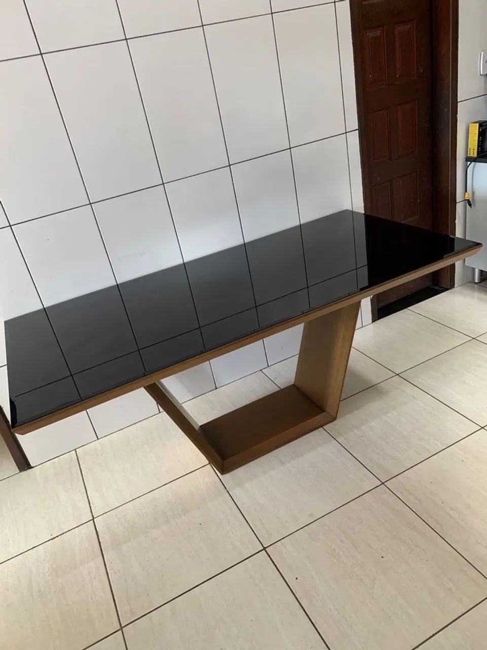 Vendo mesa Jacaúna madeira maciça 