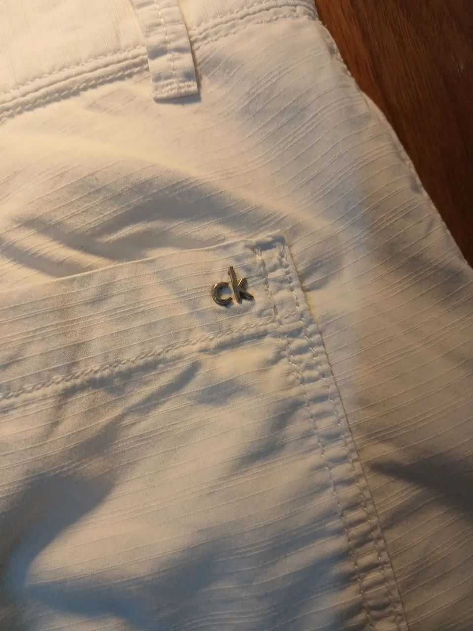 Bermuda Branca, Calvin Klein, tamanho 42. - Foto 4