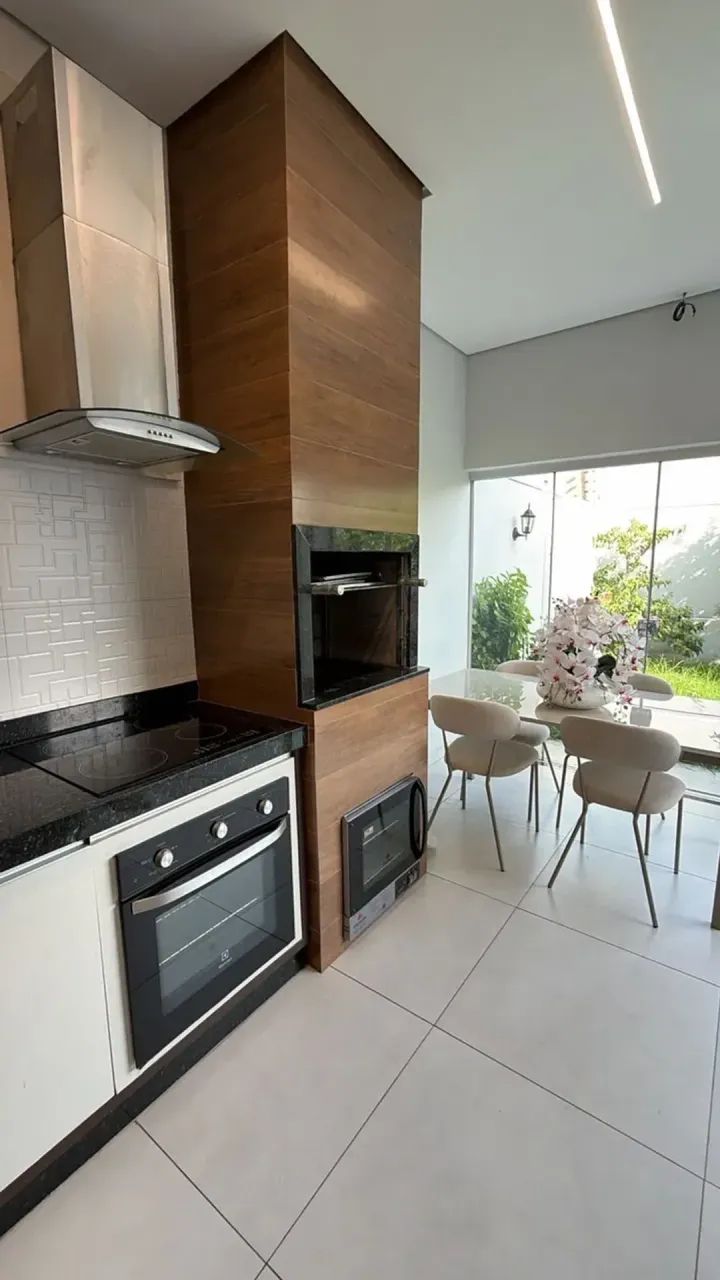 VENDO CASA NO JARDIM UNIVERSITÁRIO