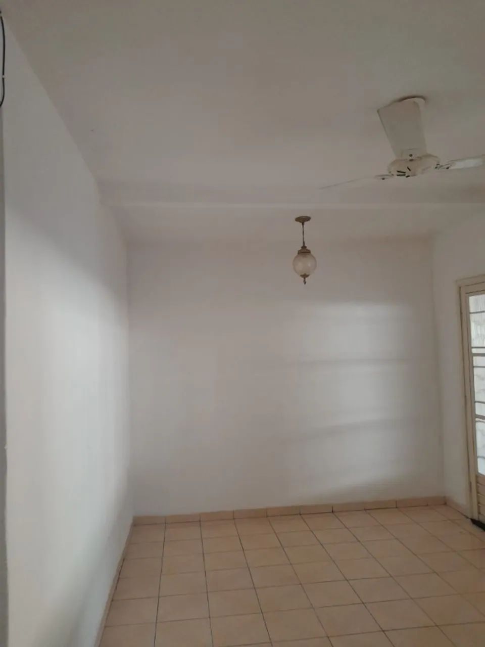 CASA EM CORUMBÁ, RICA EM VARANDA, COMODOS ESPACOSOS. - Foto 5