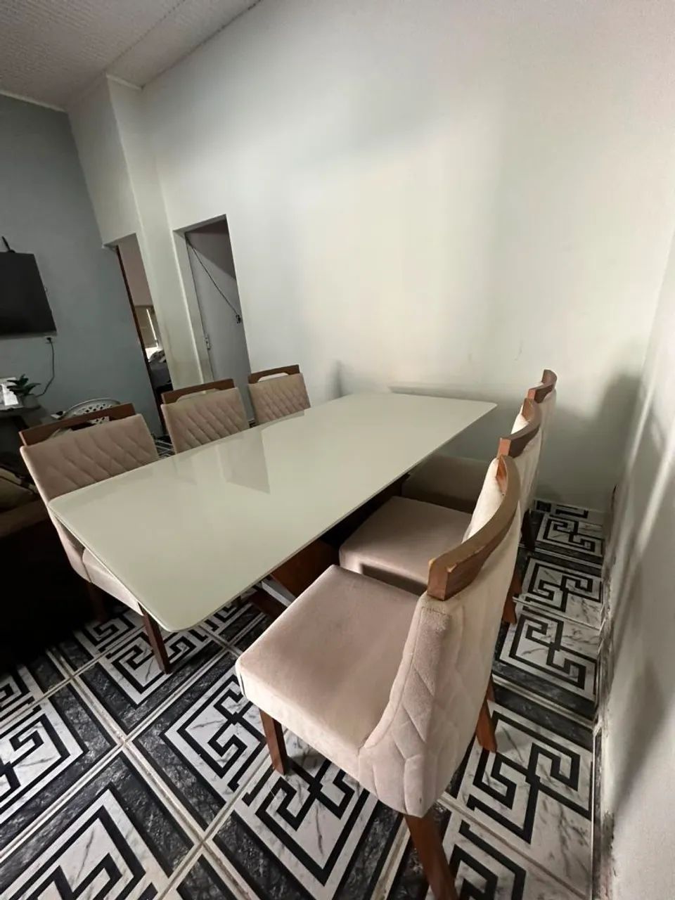 Mesa de vidro com 6 cadeiras - Foto 3
