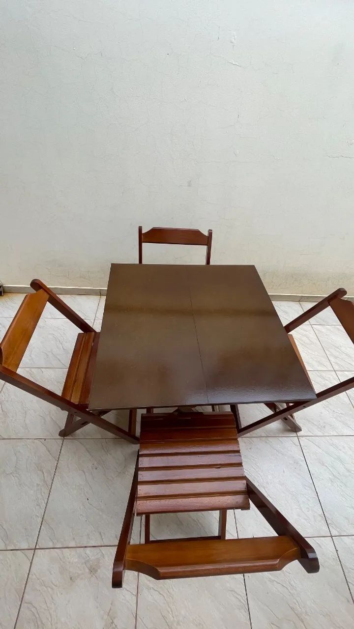 Conjunto de Mesa Dobrável de Madeira Imbuia