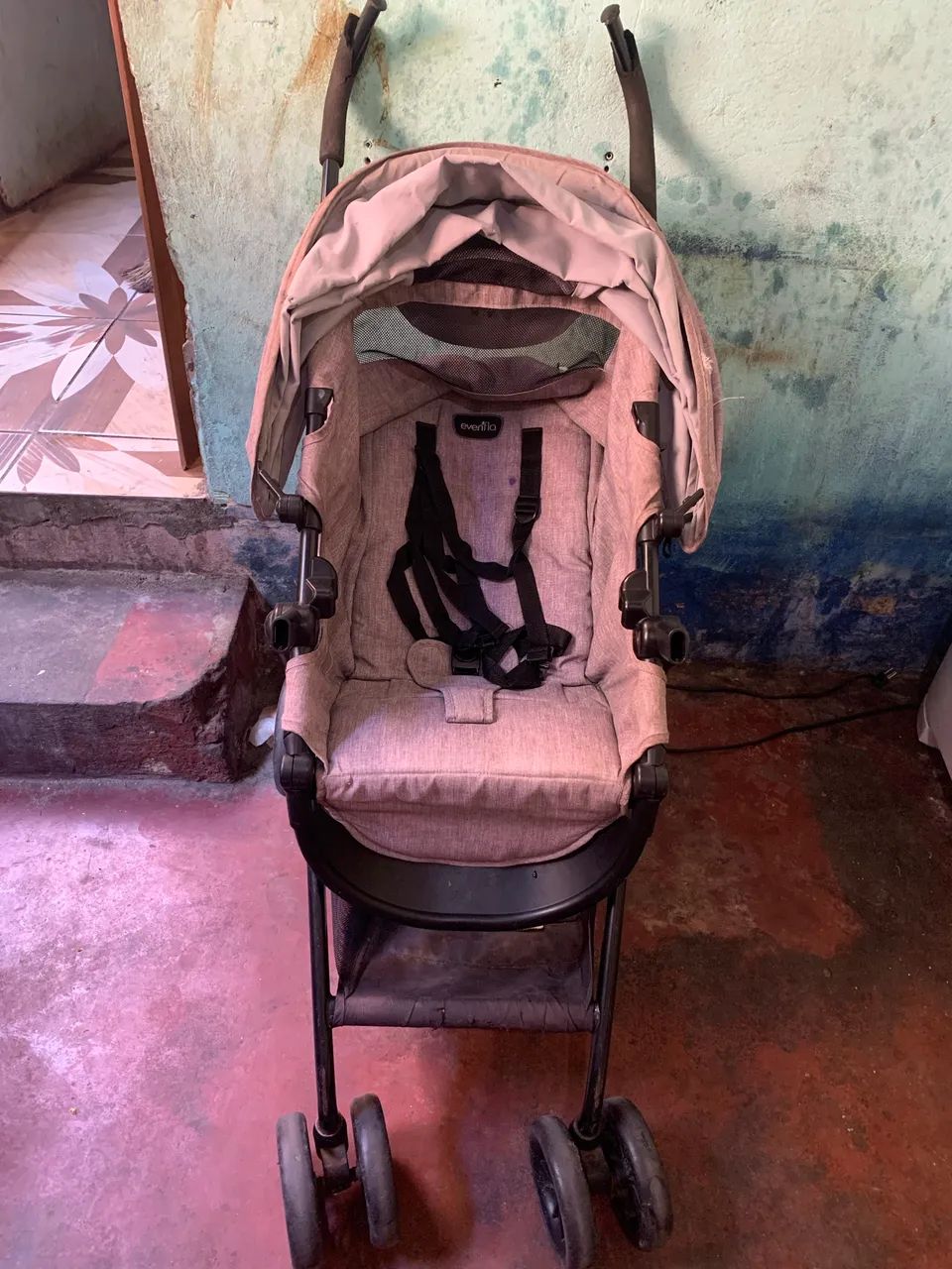 Carrinho de bebê quebra galho
