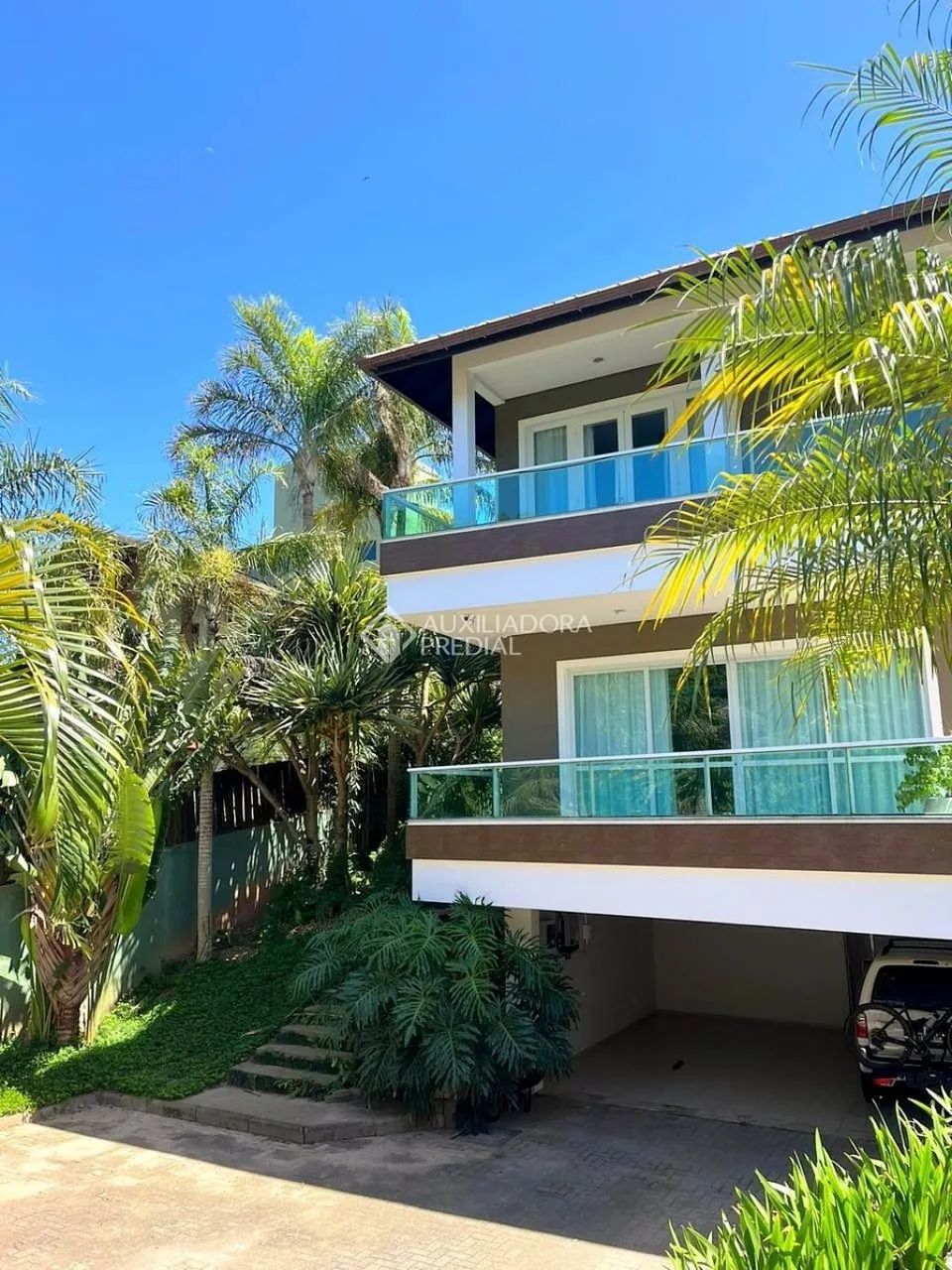 Elegante casa escriturada, a 2 min da Praia Mole, com 4 dormitórios (2 suítes), à venda. - Foto 3