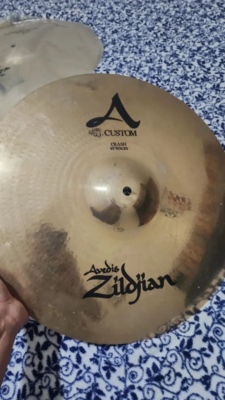 Conjunto De Pratos Avedis Zildjian A Custom 14 Hats 16 Crash