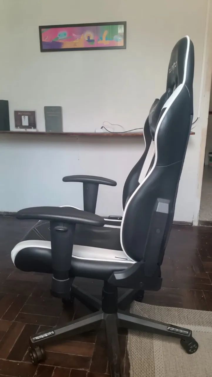 Cadeira Gamer DXRacer, em ótimo estado e com peças de reposição - Foto 4