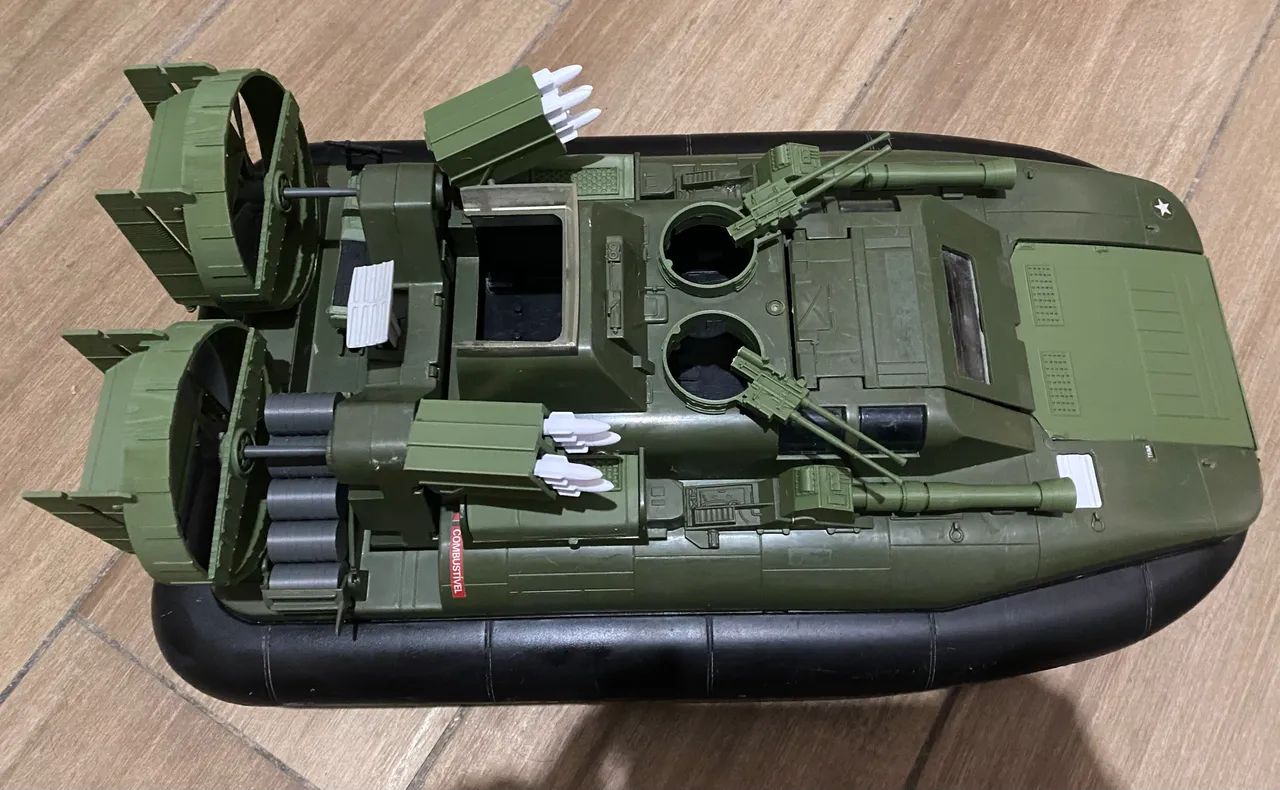 Veículo Hovercraft Killer Whale - Comandos em Ação 
