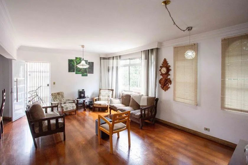 Casa à Venda - Centro, 5 Quartos, 580 m2