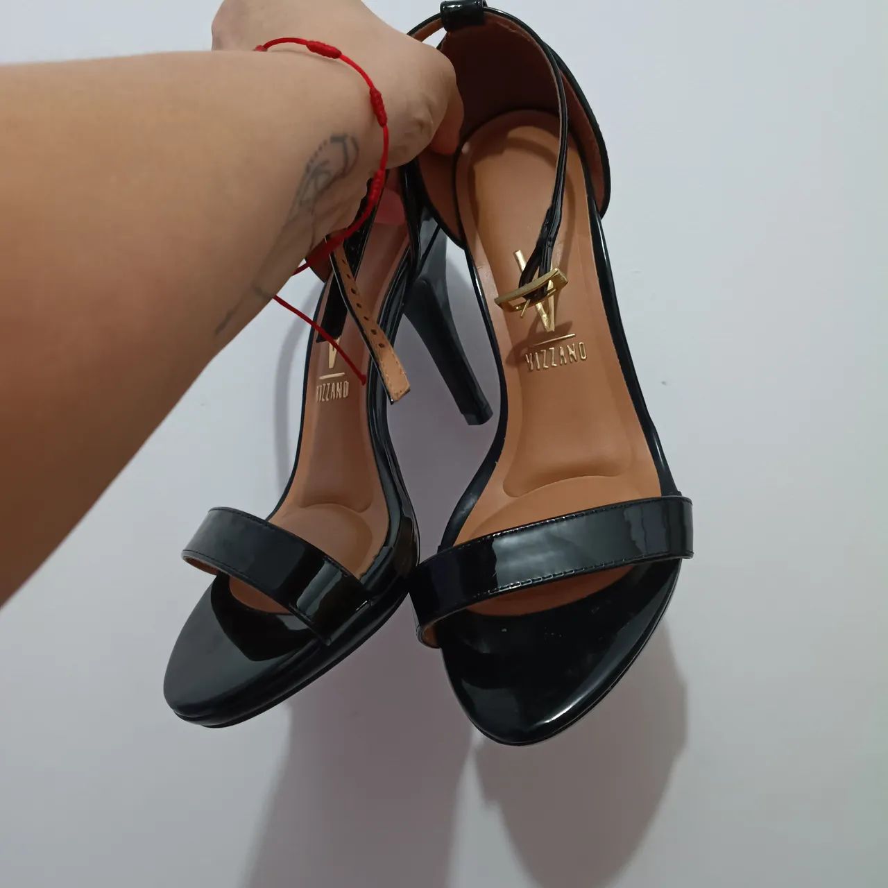 Sandália nova tamanho 39 - Foto 4