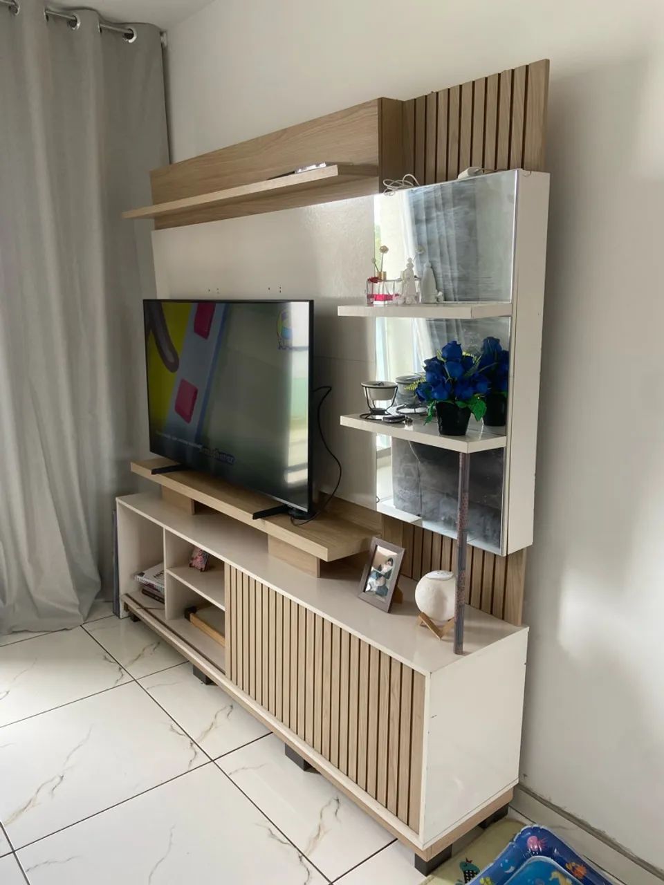 Home rack com painel