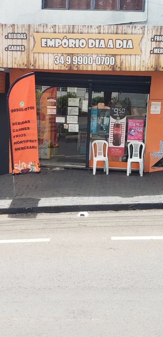 OPORTUNIDADE - Vendo Empório montado, funcionando a mais de 5 anos.