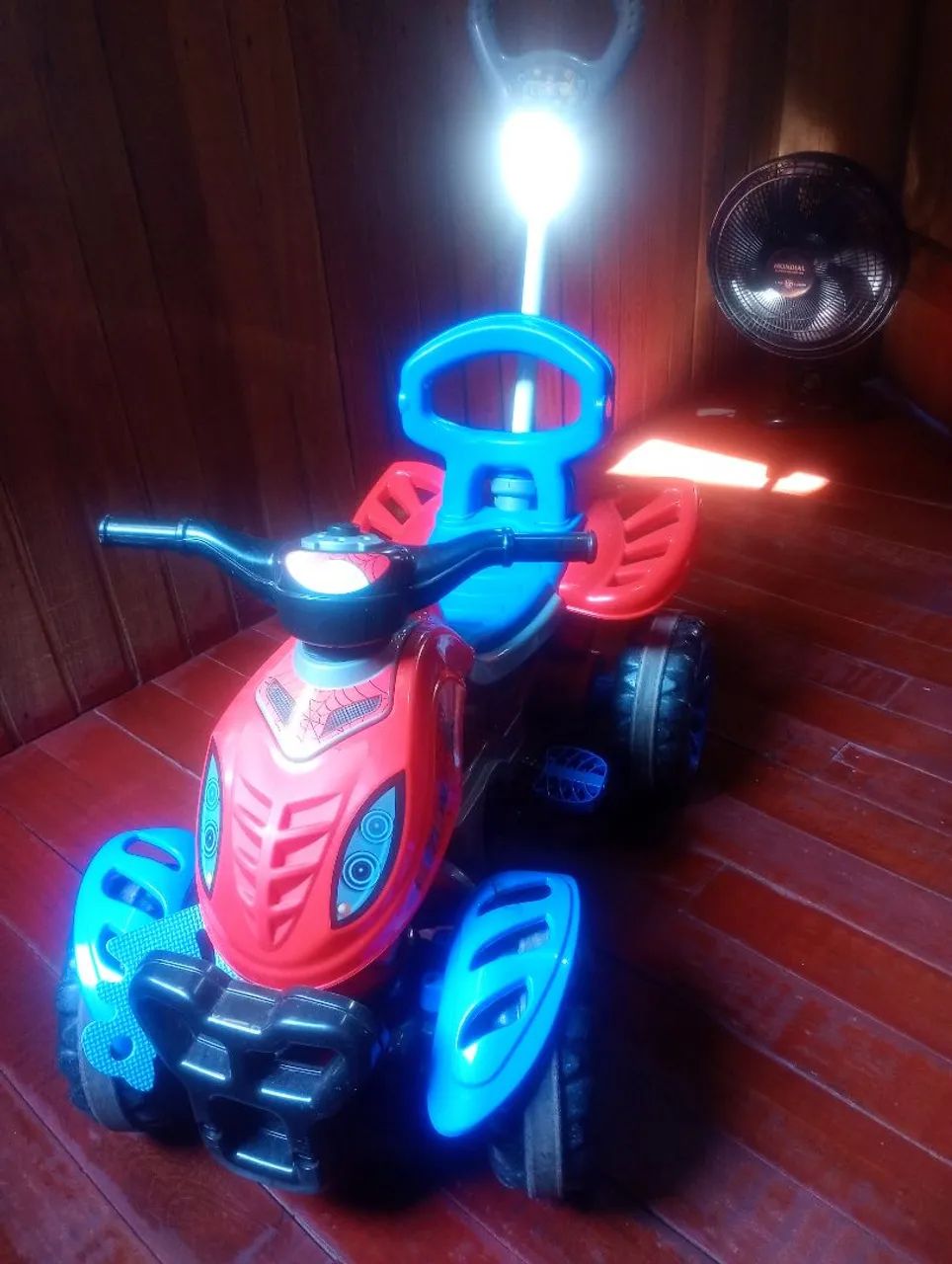 Vendo quadriciclo infantil  - Foto 4