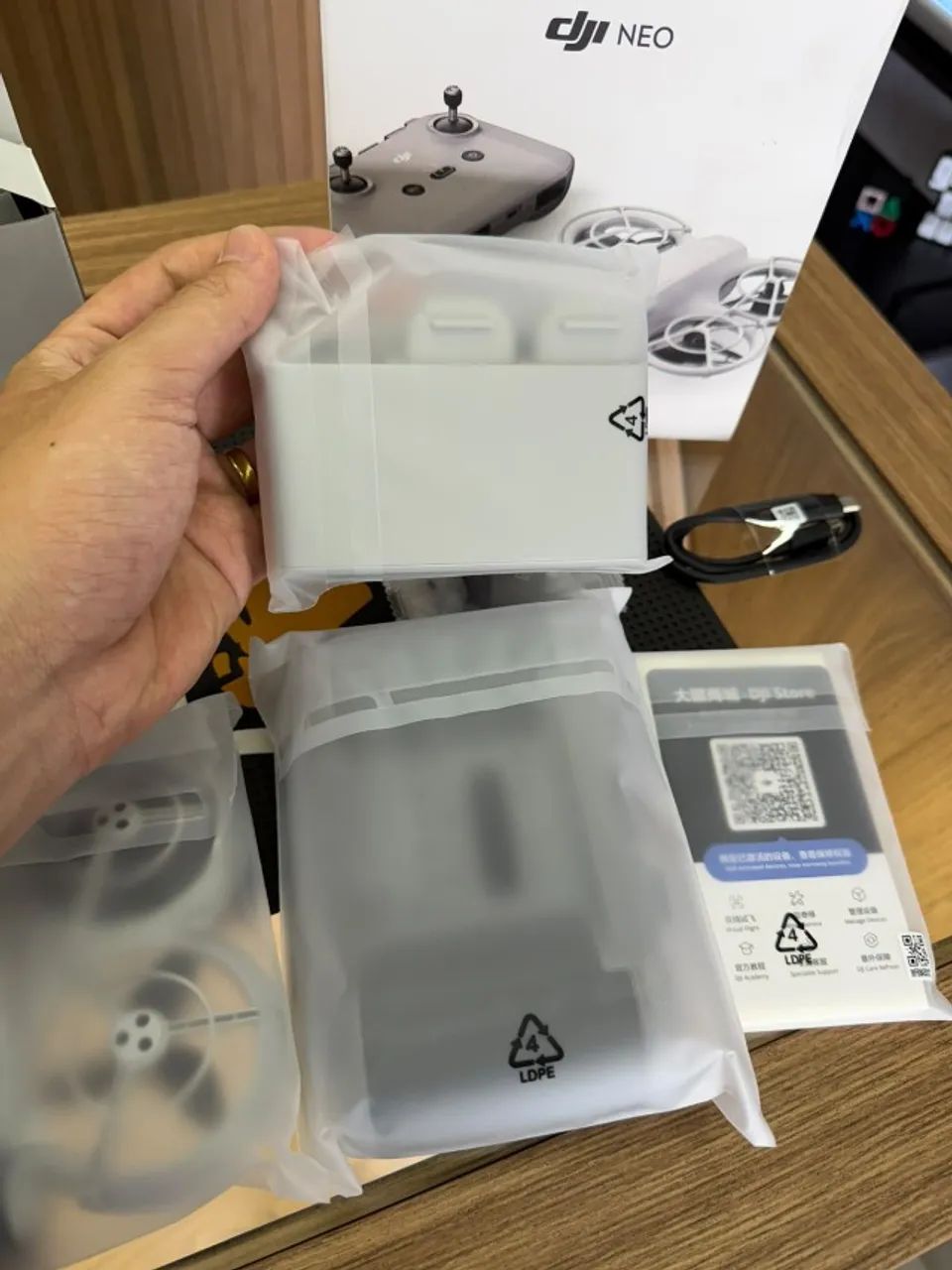 Drone Dji Neo Fly more combo Lacrado - Foto 2