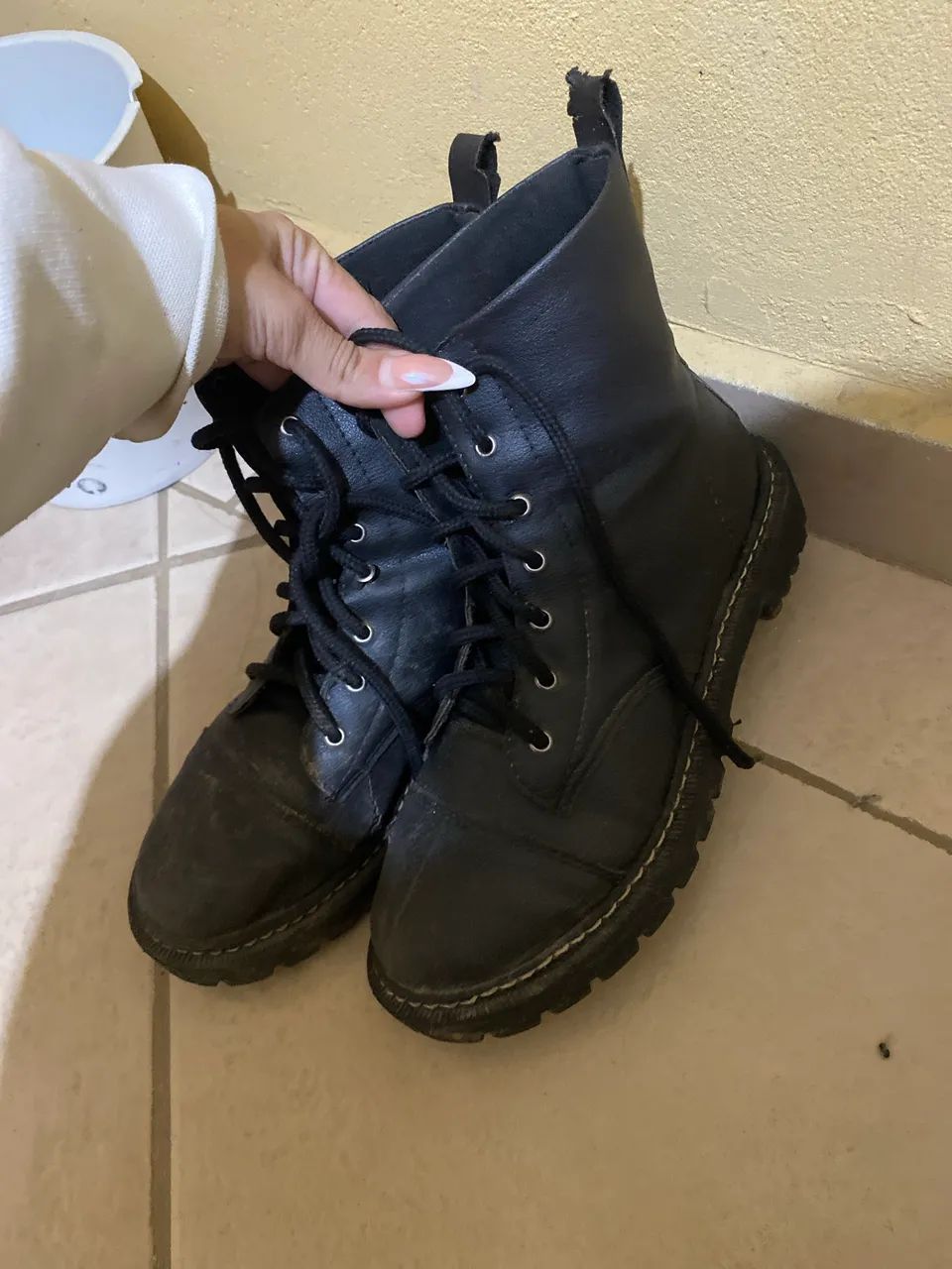 Vendo sapato( conturno)